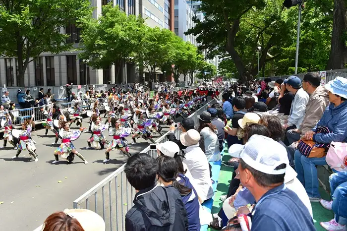 6月に開催される日本の伝統的なお祭り！壮大で華やかな「金沢ミリオン国まつり」。